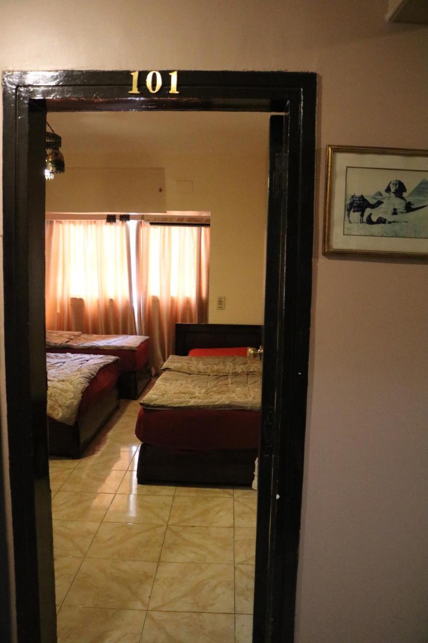 Wake Up! Cairo Hostel מראה חיצוני תמונה