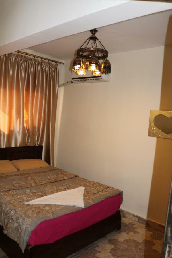 Wake Up! Cairo Hostel מראה חיצוני תמונה